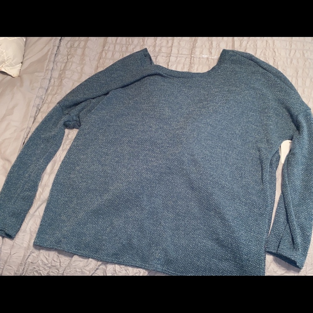 Knot sweater - Picture 2 of 3
